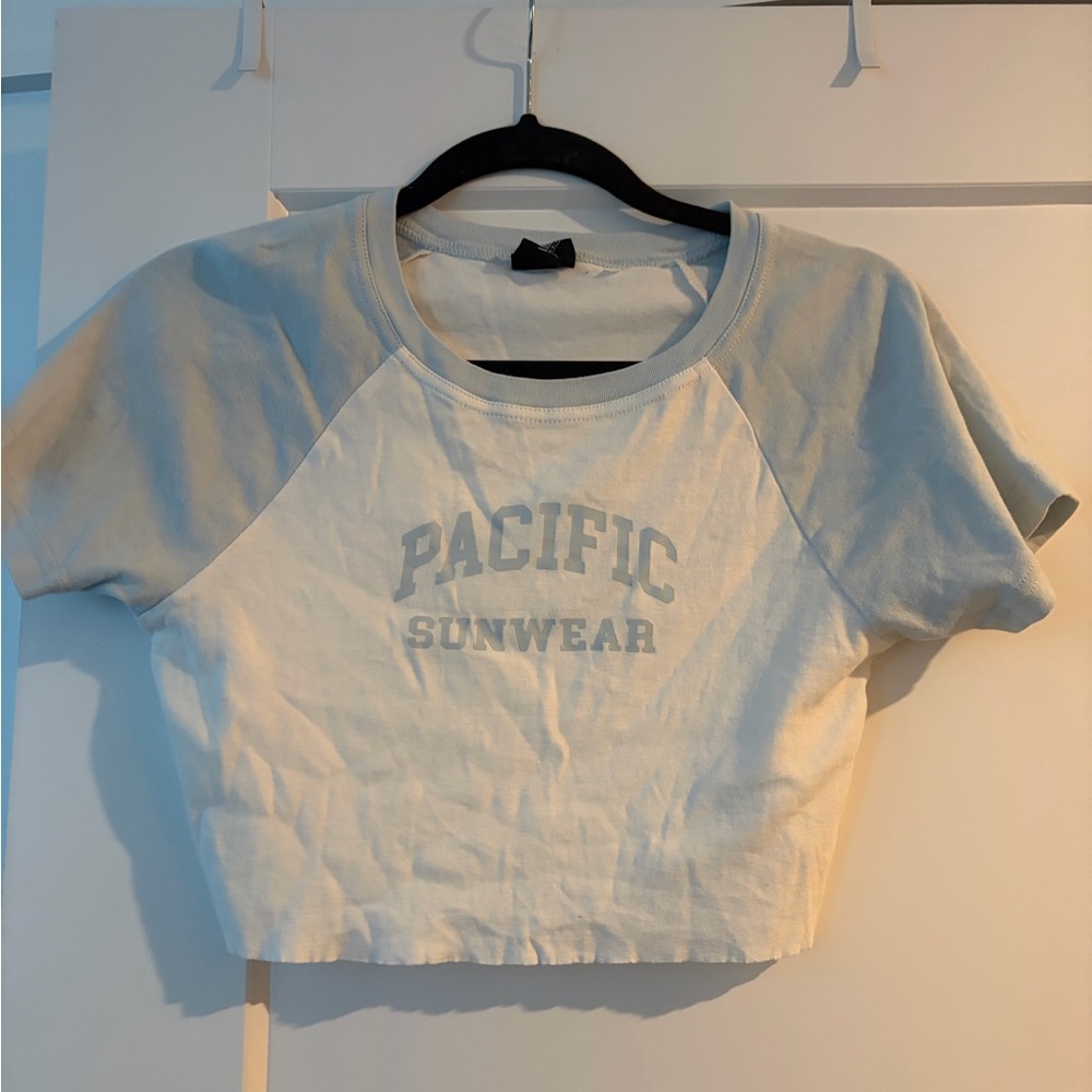 Women's Pacsun cropped baby tee